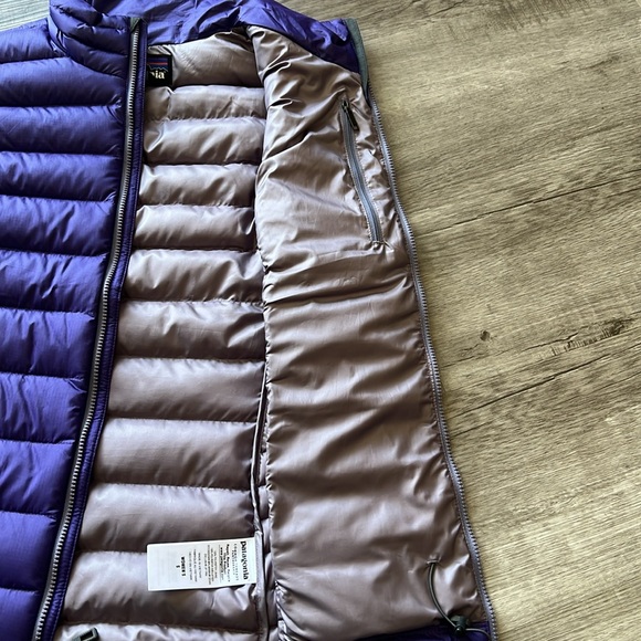 Patagonia W Down Sweater Vest - Picture 3 of 4